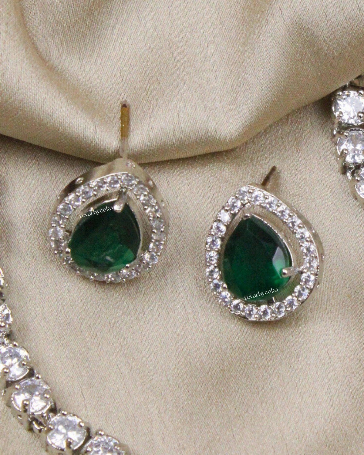 COKO's Eardrop American Diamond Necklace set - Vaishali