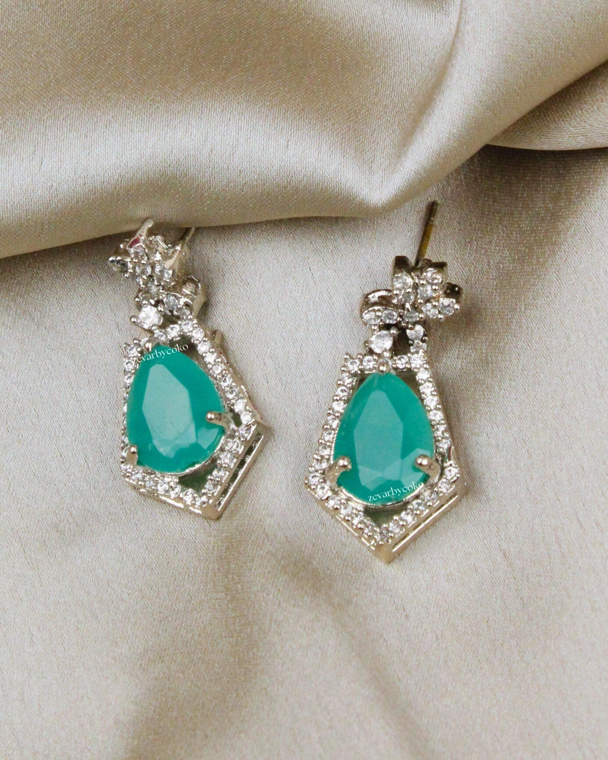 COKO's American Diamond Zircon Necklace set - Vaaruni