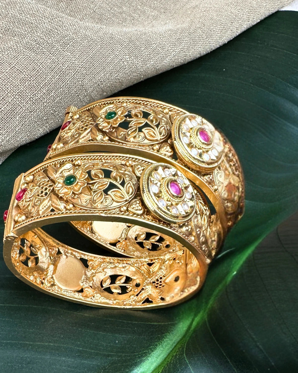 Advika bangles set of 2