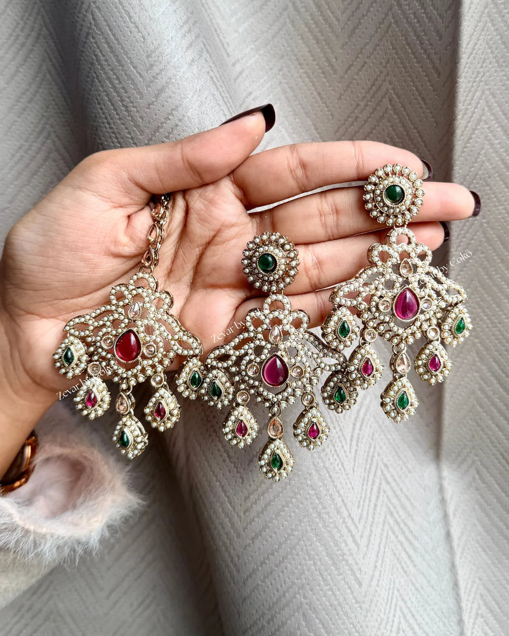 COKO's Maang Tikka & Chaandbali Earrings set - Tulika